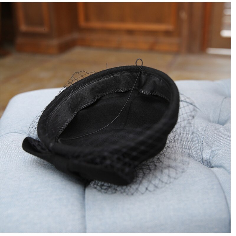 Fascinators hatte ren australsk uld engelsk shell hat med mesh rød sort efterår/vinter hat til kvinder kirketøj