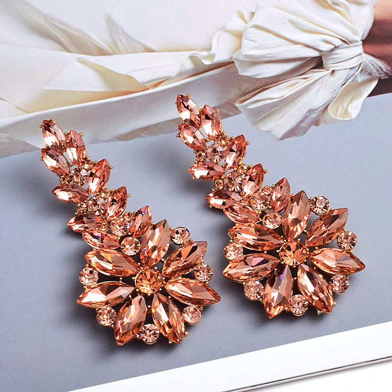 Cercei lungi din metal colorati cu cristale strasuri inalte accesorii de bijuterii pentru femei: Roz