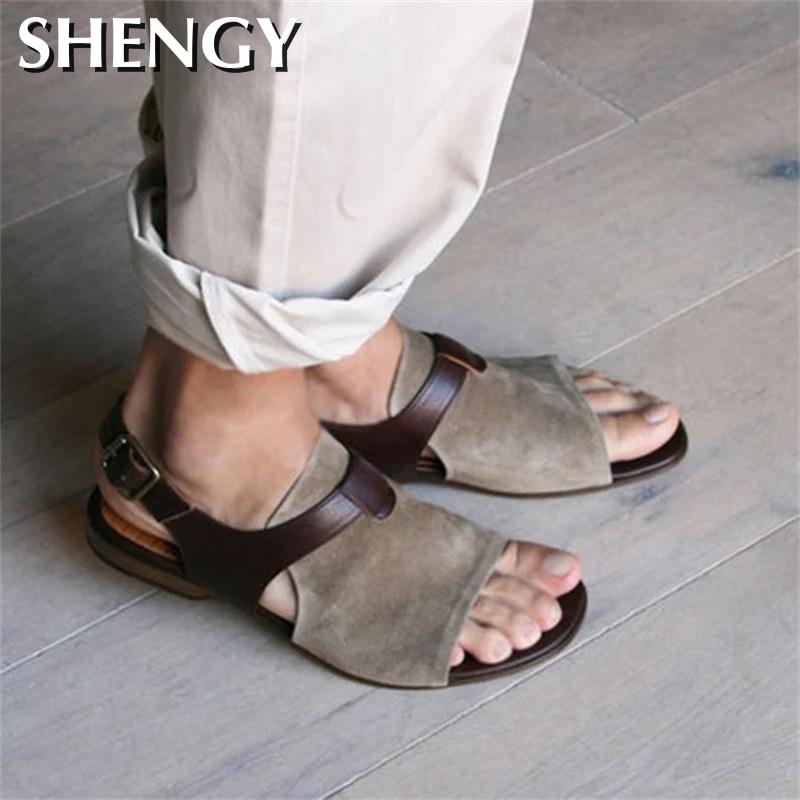 Sandalias romanas informales para hombre, zapatos planos Retro de Punta abierta para playa, sandalias de gladiador con cinturón y hebilla, talla grande, verano,
