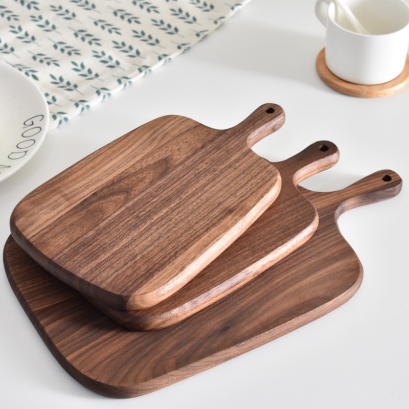 Premium Kitchen Beech Chopping Board: Versatile Wood Block for Pizza, Bread, Fruit, Sushi - a Hanging & Culinary Tool