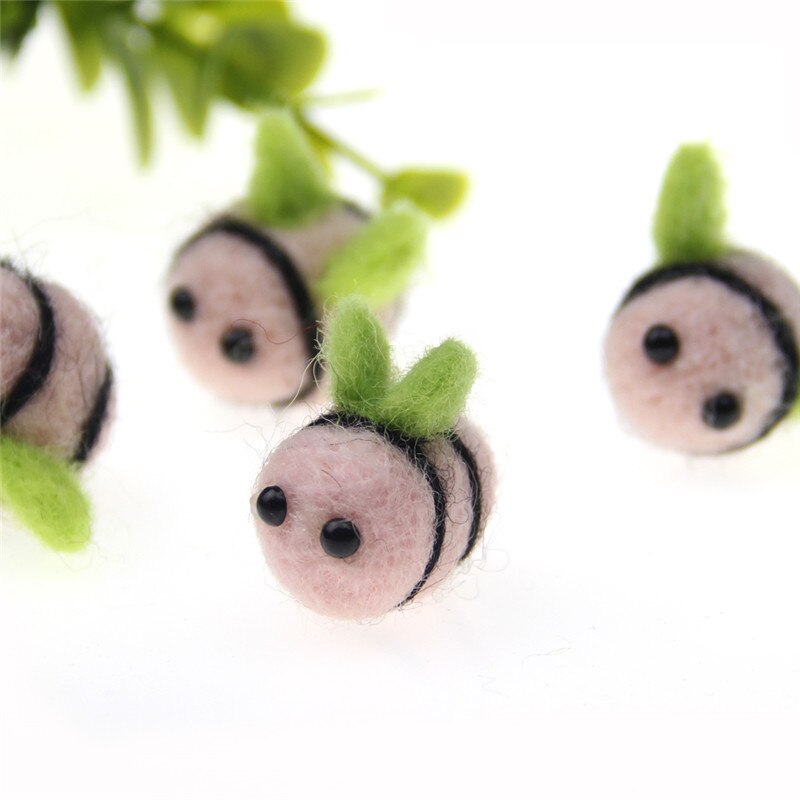 5pcs Handmade Needle Wool Felt Bee Home Party Hanging Decoration DIY Hair Accessories Finished 3D Cartoon Bee