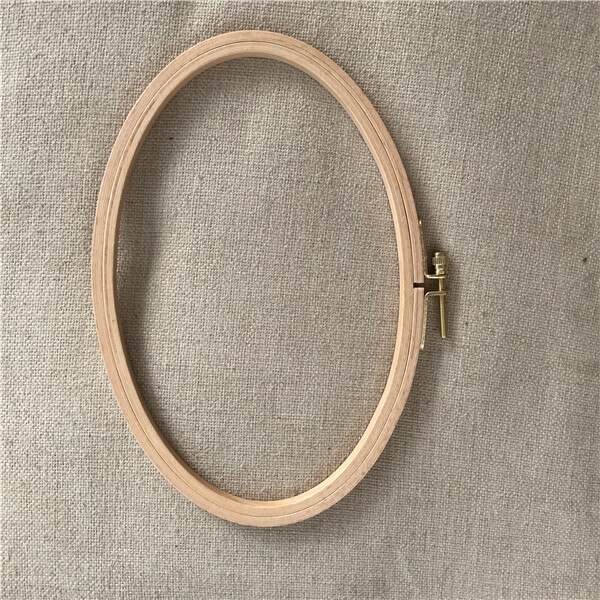 Oval Embroidery Hoops 21*13cm Ellipse Wooden Tambour Frame Art Craft Embroidery Tools Cross Stitch Hoops: 1PC
