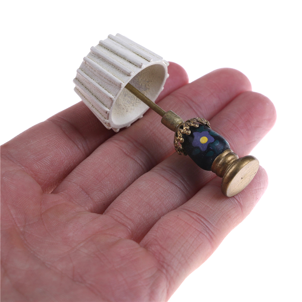 1pz 1:12 in Miniatura Lampada Da Tavolo 5.2*2.2*1.3 centimetri Casa di Bambola Accessori Casa Delle Bambole Bambole Mobili Casa di Lampada arredamento