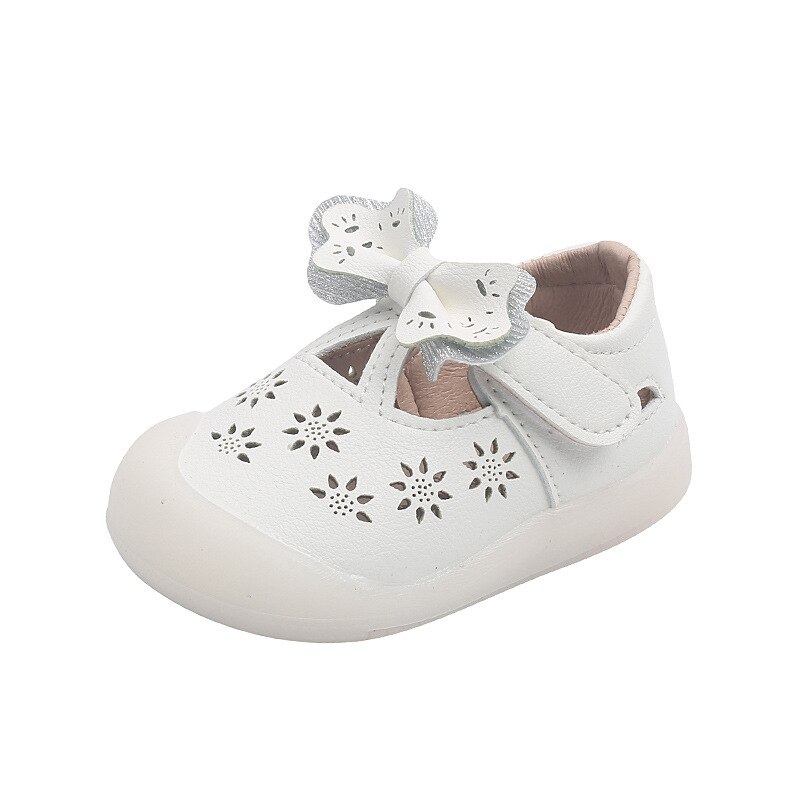 Zapatos de cuero para niñas, sandalias bonitas con recortes de lazo, zapatos de fondo suave para bebé, Primavera, primeros pasos, transpirables, SXJ042