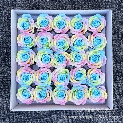 25 Stks/doos Kleurrijke Zeep Rose Decoratieve Bloemen Zeep Bloemblaadje Bruiloft Gunsten Valentijnsdag Cadeau Regenboog Rose Boeket: Light Blue Core