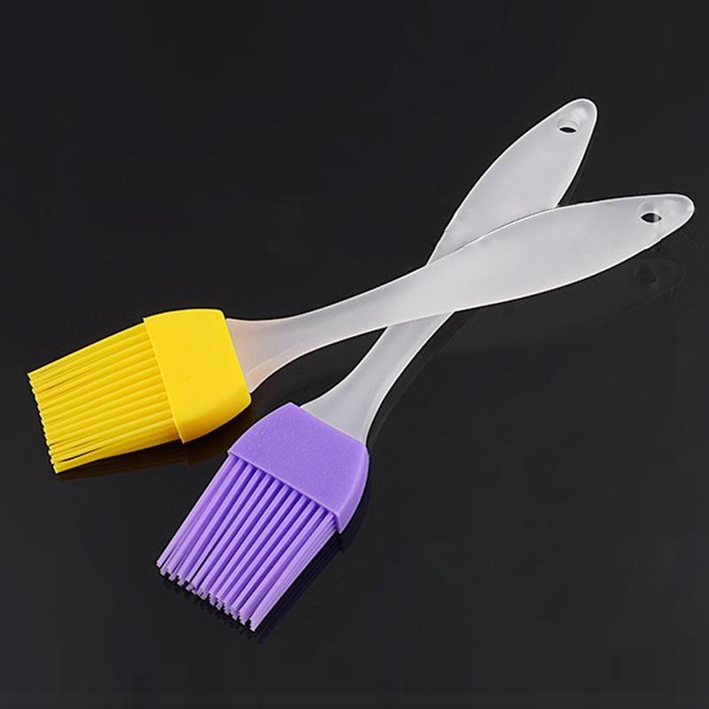 LanLan Food Grade Silicone Brush with Sturdy PP Handle Dessert Mousse Chocolate Ice Cream Pastry Baking Tool Random Color