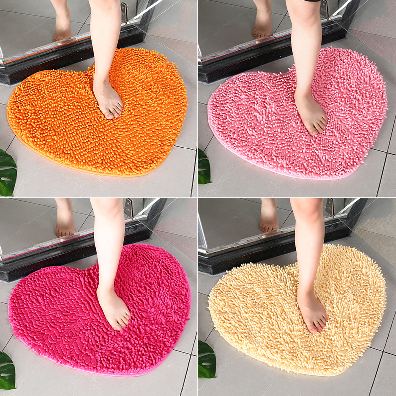 Chenille Heart Bathroom Floor Mats Home Bedroom Bathroom Entrance Non-slip Absorbent Foot Mat Luxury Bathroom Set