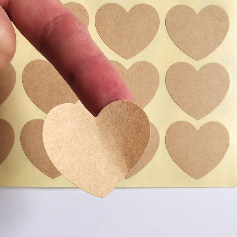 120 stuks 35 mm breed hartvorm bruin kraftpapier effen blanco stickers voor doe-het-zelf gebruik afdrukken schrijven
