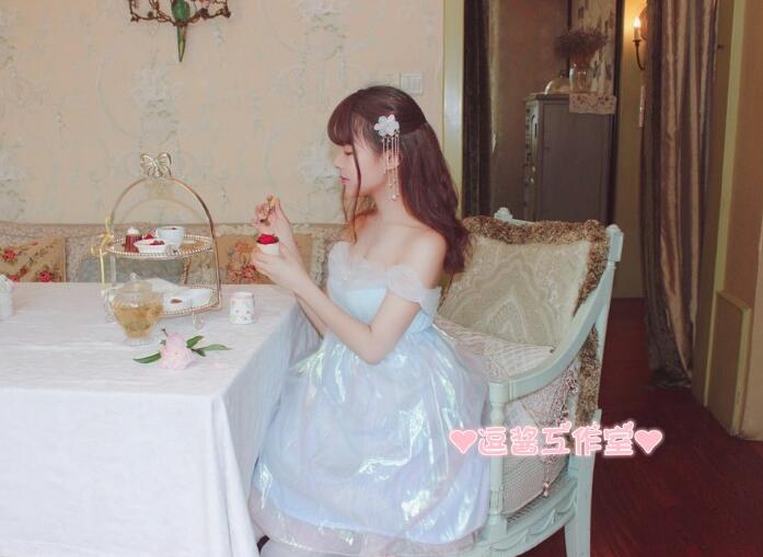 size:length 84 bust 88-108 by cm package include only the dress， without other things