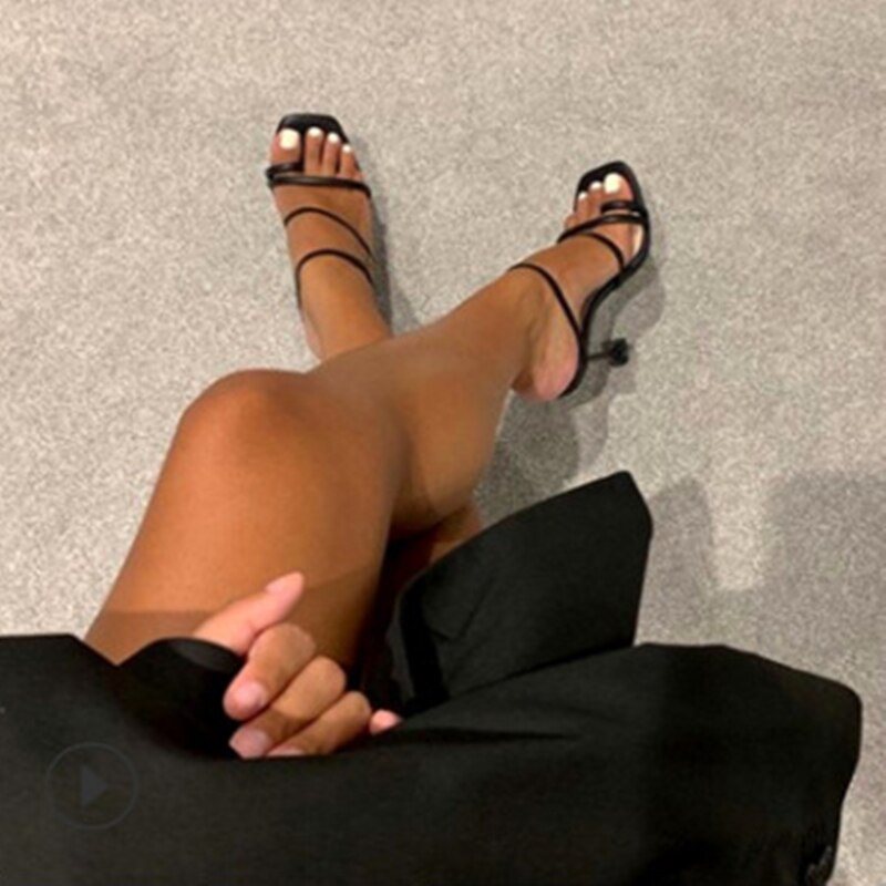 Dames sandalen met bandjes muiltjes hakken sandalen slippers dames hoge hakken slippers vierkante neus slippers feestschoenen vrouw: Zwart / 38