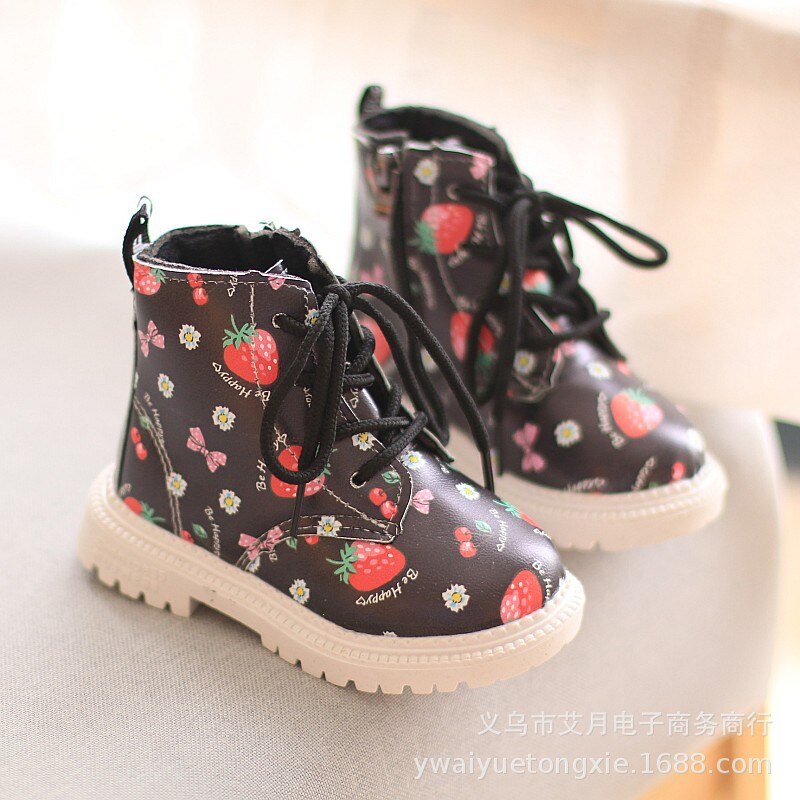 2020 di inverno Nuove Ragazze casuale martino Stivali per Bambini per Bambini Scarpe di Velluto Brevi Caricamenti Del Sistema di Cuoio dell'unità di elaborazione Carino Fragola: nero / 2.5