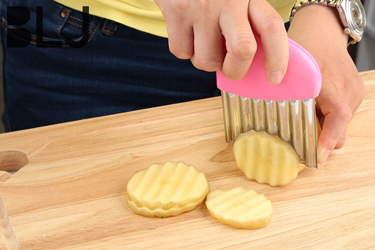 1PC Wave Potato Cutter Stainless Steel Cucumber Carrot Potato Vegetable Waves Cutter DIY Kitchenware OK 0578
