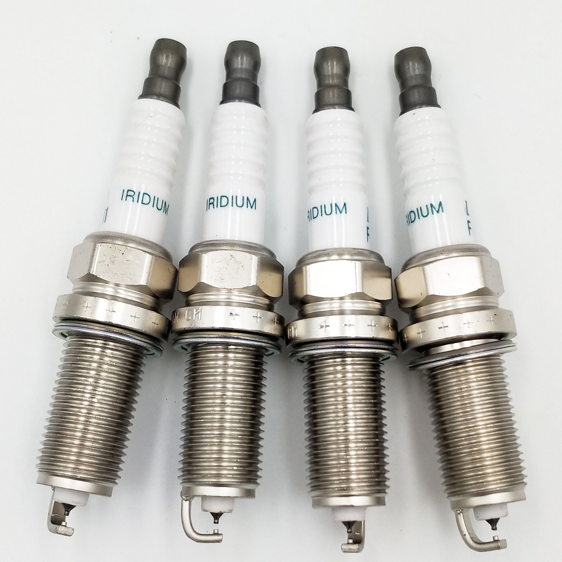 4pcs/lot 90919-01247 FK20HR11 Spark Plugs Double Iridium For Toyota RAV4 crown REIZ Prado Venza Lexus V6 3.5L 9091901247 3426