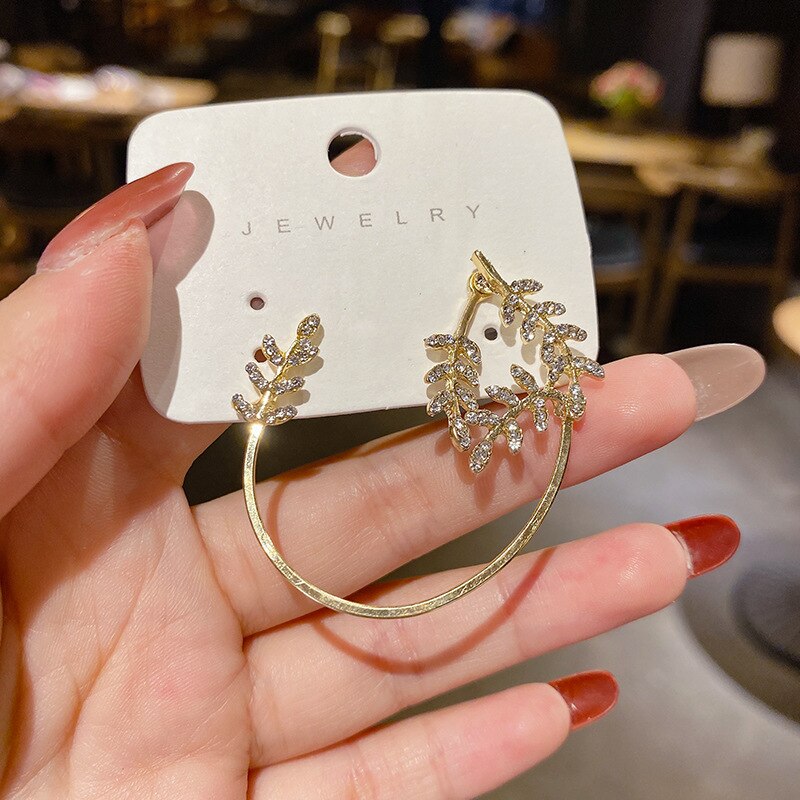 Koreaanse Trendy Bladeren Oorhaak Vrouwen Eenvoud Rond Oor Bone Sieraden Vrouwelijke Mode Oorbel Jassen Delicate Zirkoon Oorbellen