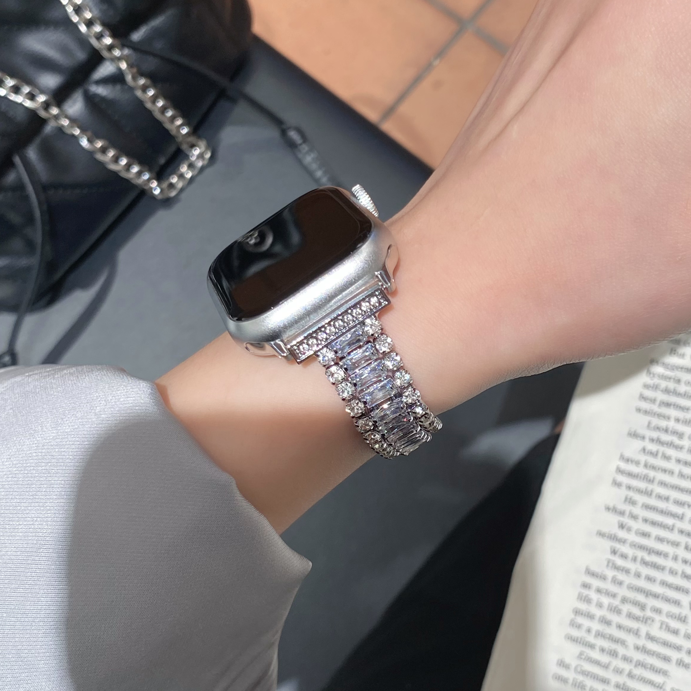 Dreireihiges Volldiamantarmband für Apfel Uhr 49 mm Ultra 38–45 mm 987-1 SE. Stilvoll für Iwatch-Modelle, hoch-Ende-alle-in-eins-Armbinde