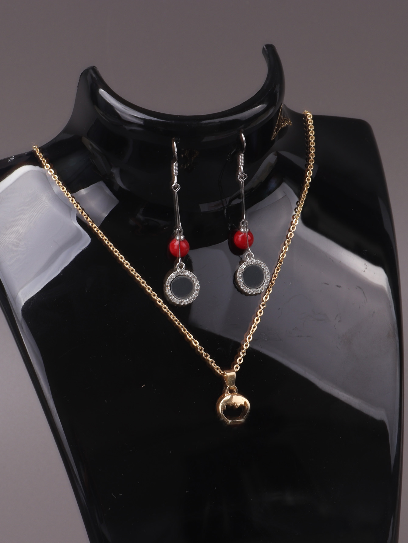 Maniquí de plástico para exhibición de collares, soporte para busto, joyería, estante para busto de maniquí para collares, pendientes colgantes, estante de exhibición