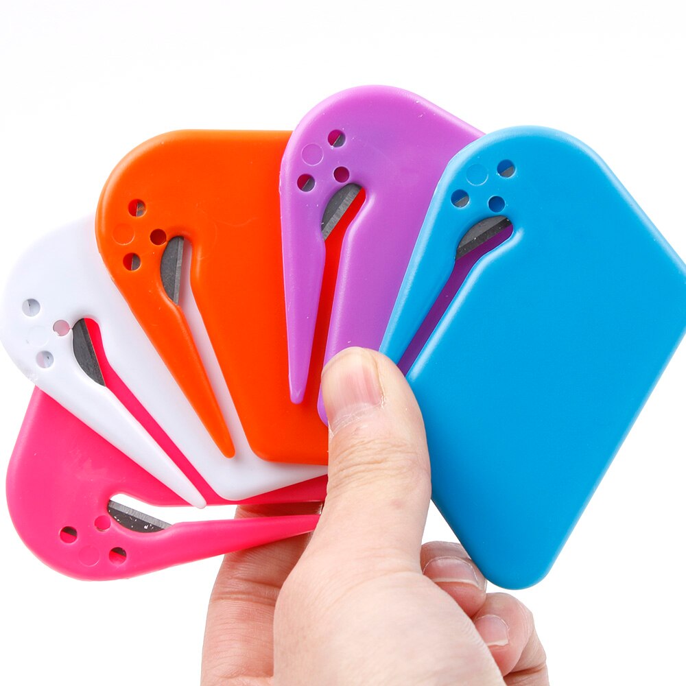 1pc mini brevkniv i plast brevpost kuvertöppnare säkerhetspapper bevakad skärblad kontorsutrustning