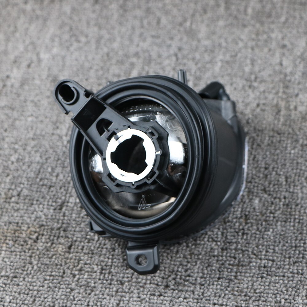 30764931 Front Bumper Fog Lamp Right Side Fog Light Without Bulb For VOLVO S40 V50