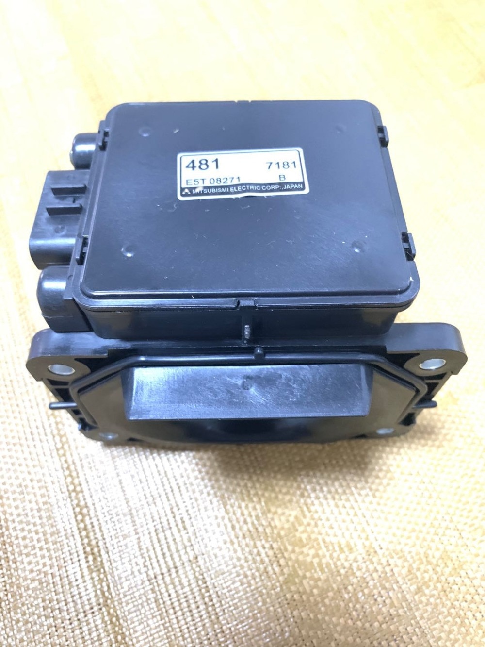 Air Flow Meters Mass Air Flow Sensors E5T08271 MD336481 For Mitsubishi