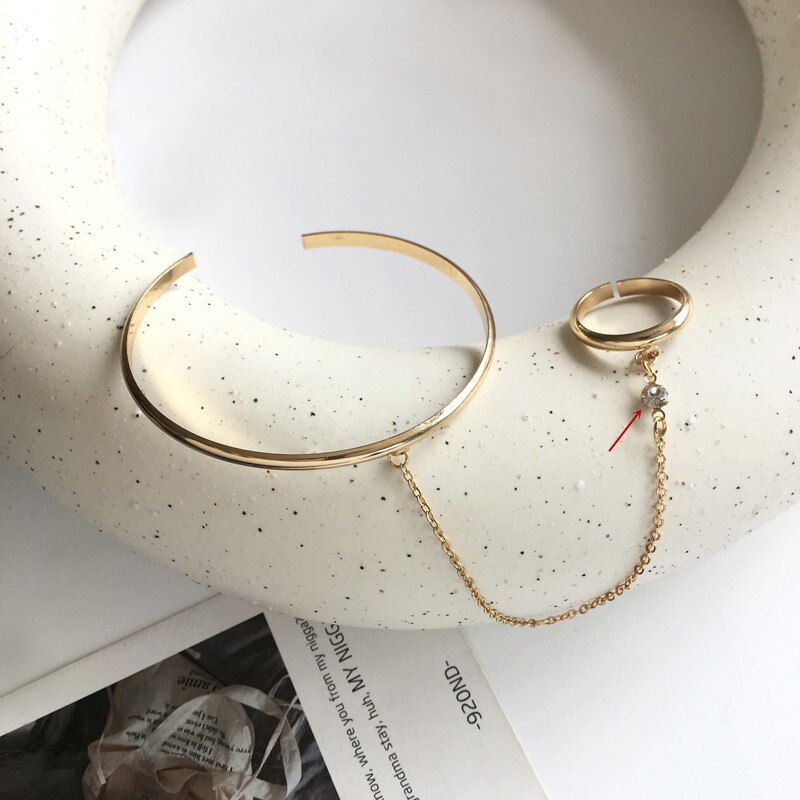 The Female geometric bracelet One-piece back bracelet ring chain Ring chain long metal bracelet party for men and women: Gold-color