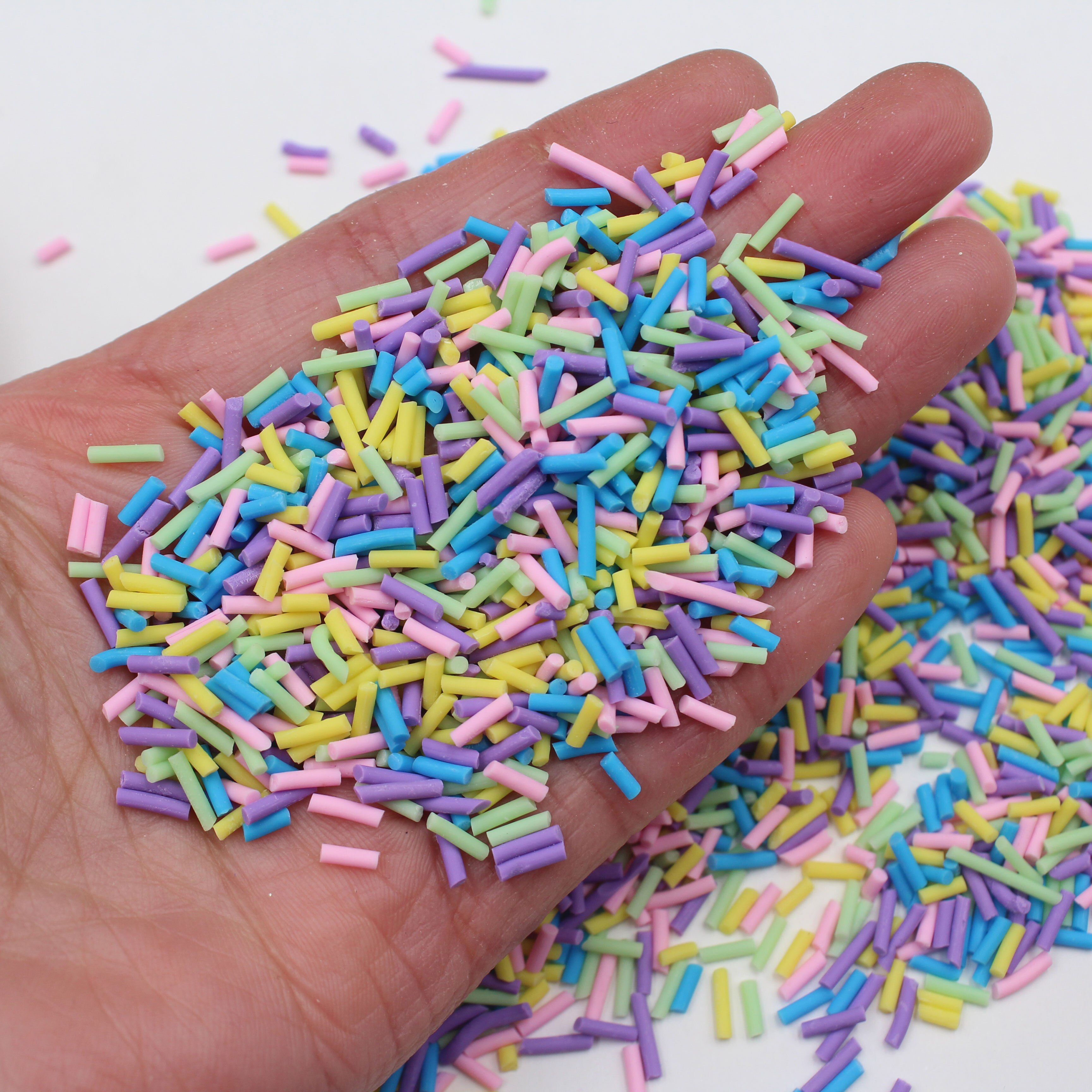 Lote de 100g de aspersores de colores largos, aspersores de arcilla polimérica en rodajas de caramelo para manualidades de decoración móviles, accesorios de relleno
