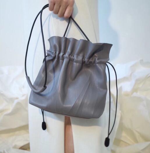 Bolso de hombro pequeño clásico con cordón para mujer, Mini bolsos cruzados de cuero Pu de de ocio informal a la para mujer: gray