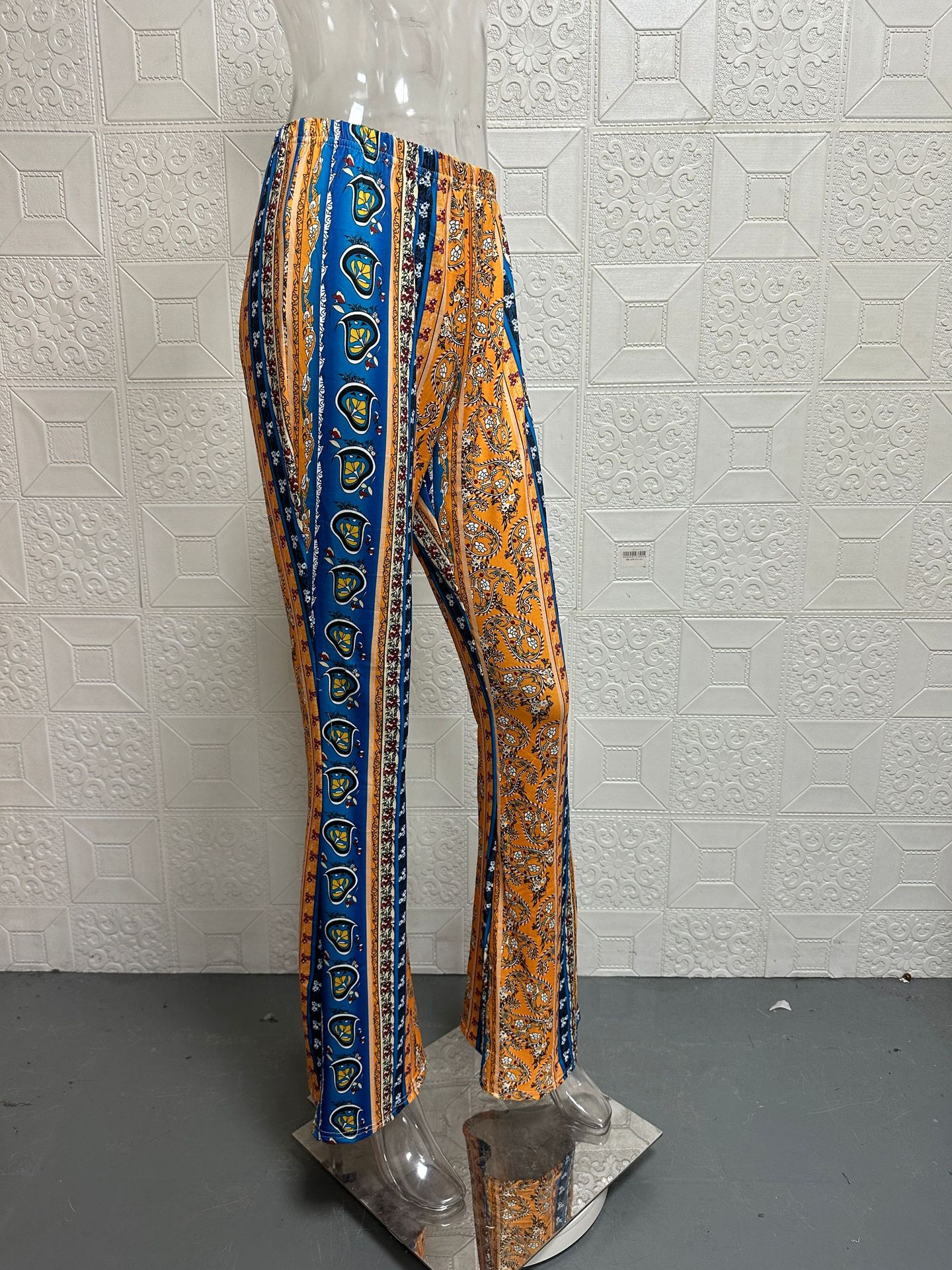 Fashionable high elasticity tight fitting micro flared printed casual pants