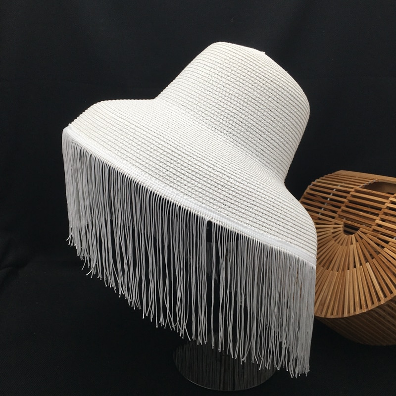 Chapeaux noirs avec pompon pour femmes, grand eaves de scène, petit chapeau de soleil et mystère du visage, spectacle de: white