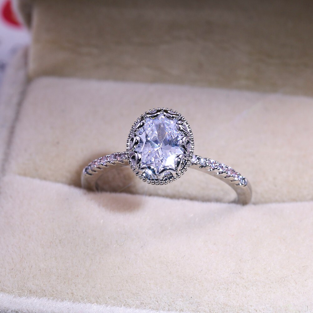 Huitan Klassieke Solitaire Oval Wedding Ring Voor Vrouwen Verzilverd Micro Verharde Vrouwelijke Verlovingsringen Met Maat 6-10