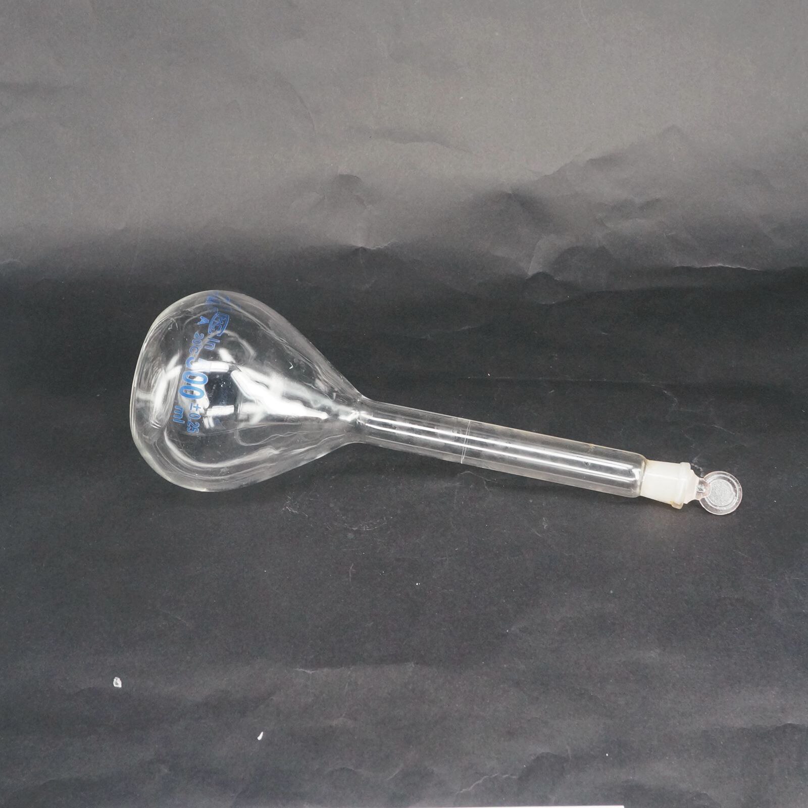 500ml Graduated Labrotary Glass Liquid Volumetric Flask with Glass Stopper