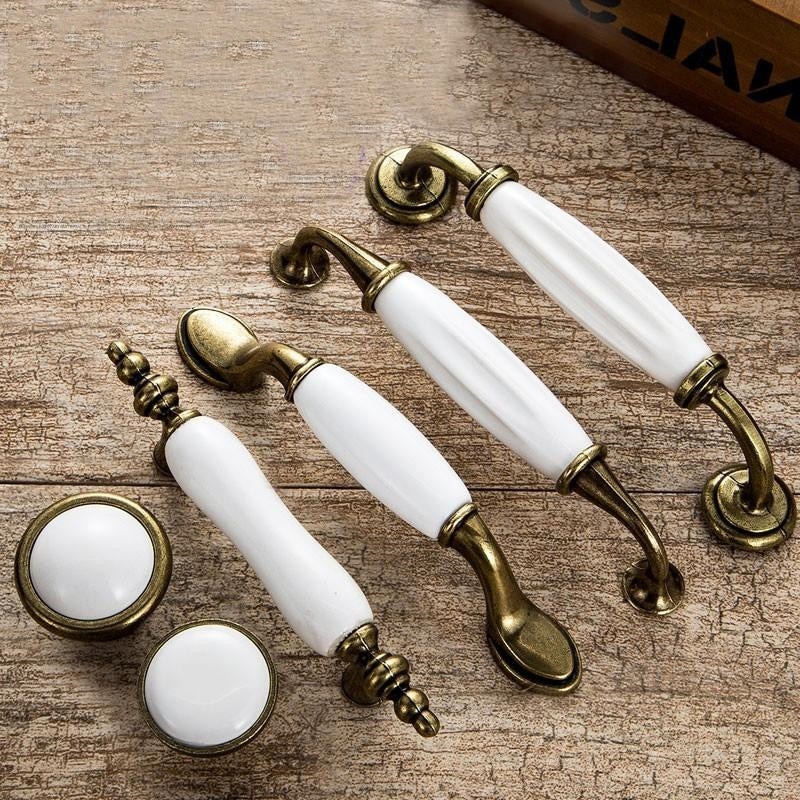 Antique Door Handles for Kitchen Cabinets Knobs and Handles White Ceramic Door Handle European Furniture Handles Drawer Pulls