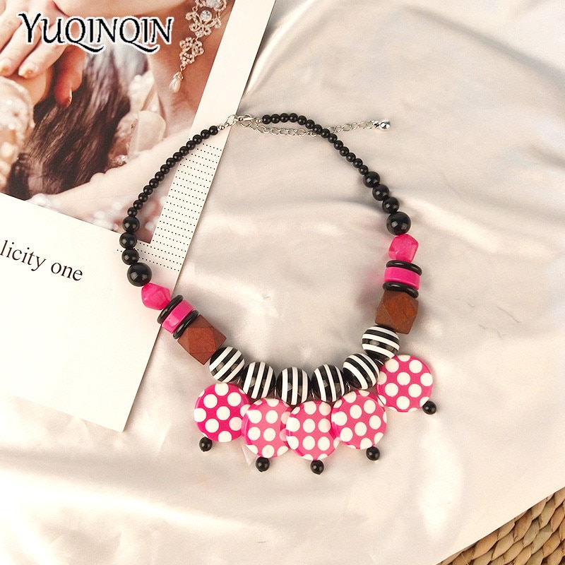 Trendy Resin Wood Necklaces With Circle Pendant for Women Round Geometric Acrylic Beaded Chains Jewelry Necklace