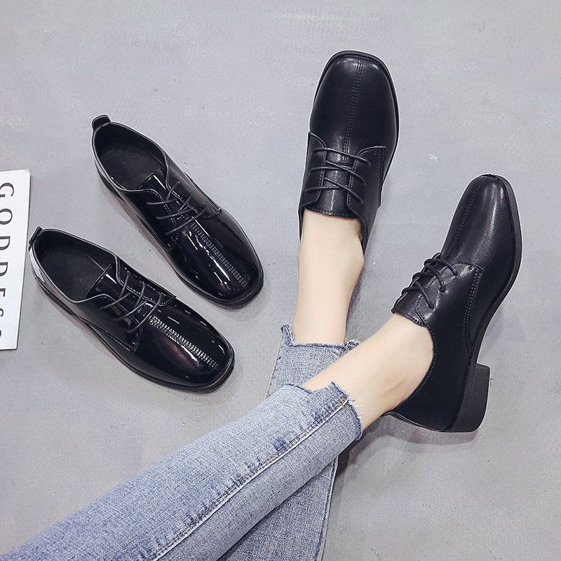 Svarta sneakers kvinnor skor oxfords kvinnliga loafers lägenheter lack läder slip on platå skor kvinna snörning dam skor