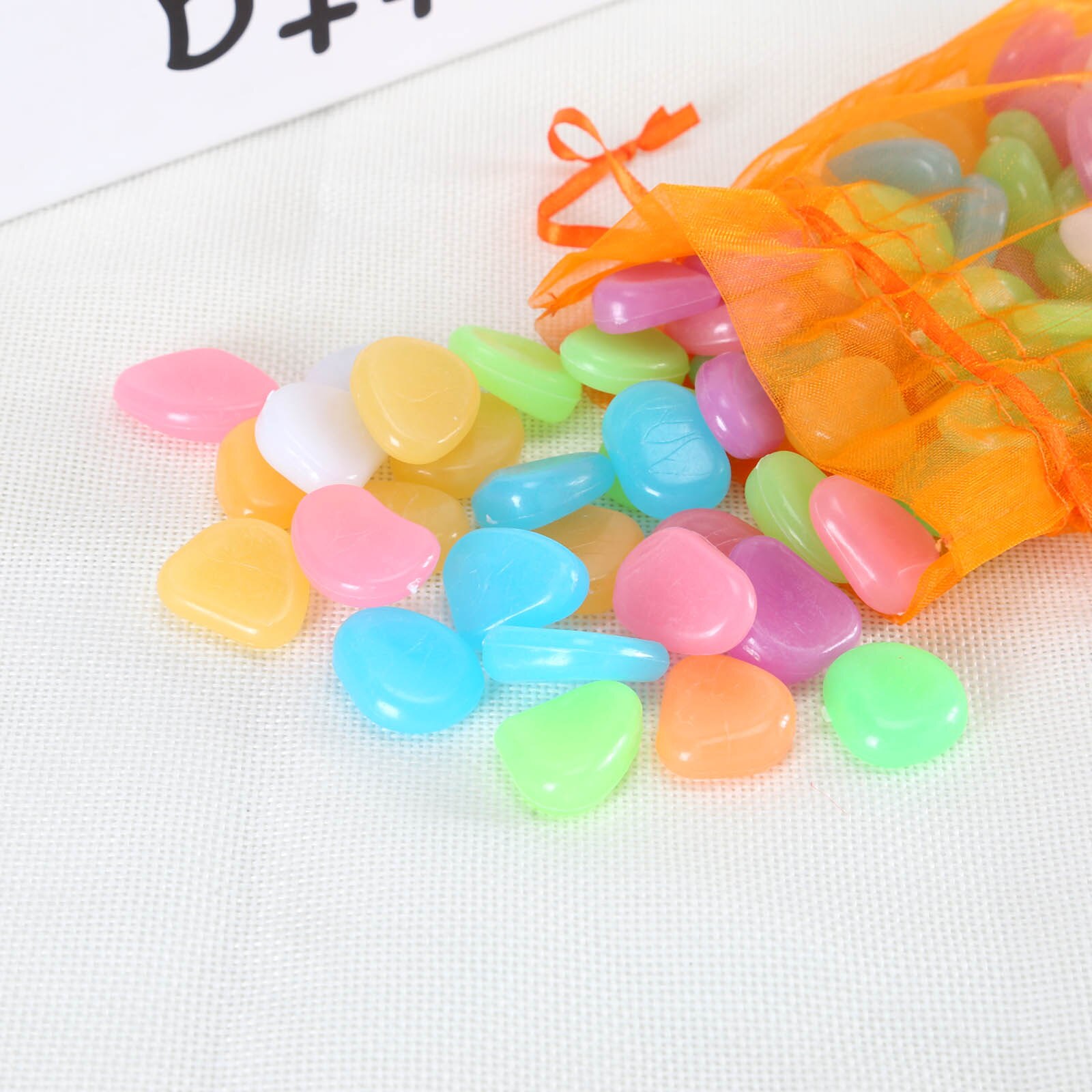 100Pcs Garden Luminous Glowing Stone Pebble Glow in the Dark Garden Glow Stones Rocks for Walkways Garden Path Patio Lawn Decor