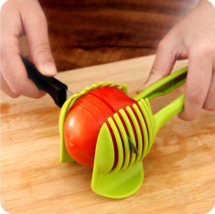1 st Tomaat Snijmachine Vruchten Cutter Stand Utensilios De Cozinha Assistent Slenterden Tomaat Citroen Shreadders Slicer Willekeurige Kleur
