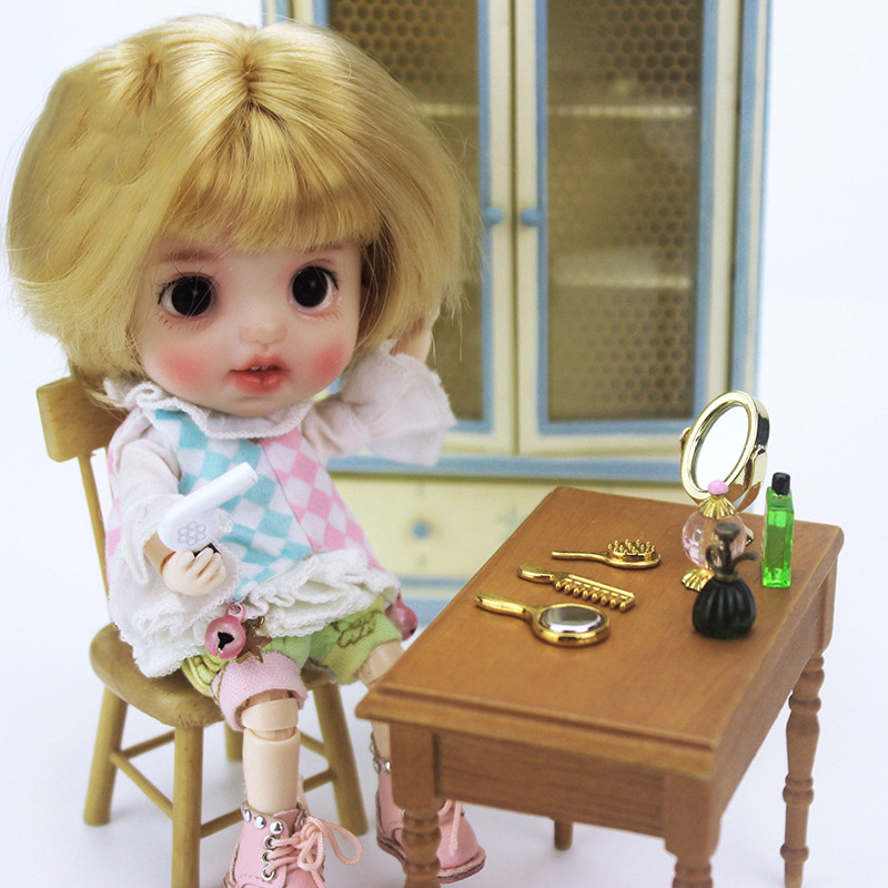 1:12 dollhouse miniature 4 pcs Hair dryer comb mirror doll accessories toy for forest animal family collectible