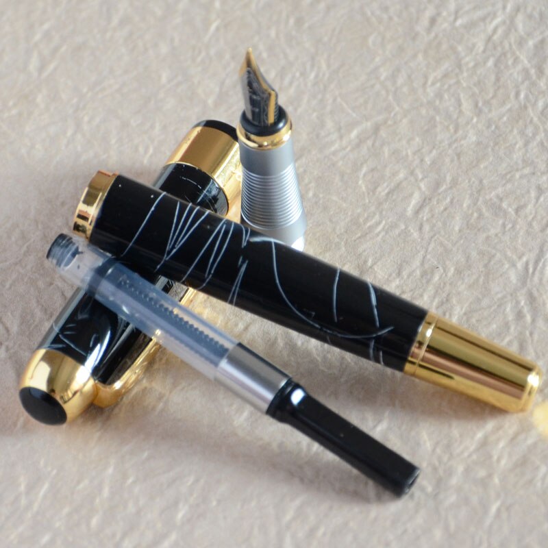 FOUNTAIN PEN 18KGP MEDIUM NIB JINHAO 250 BLACK WITH WIHITE STRIPS GOLDEN TRIM