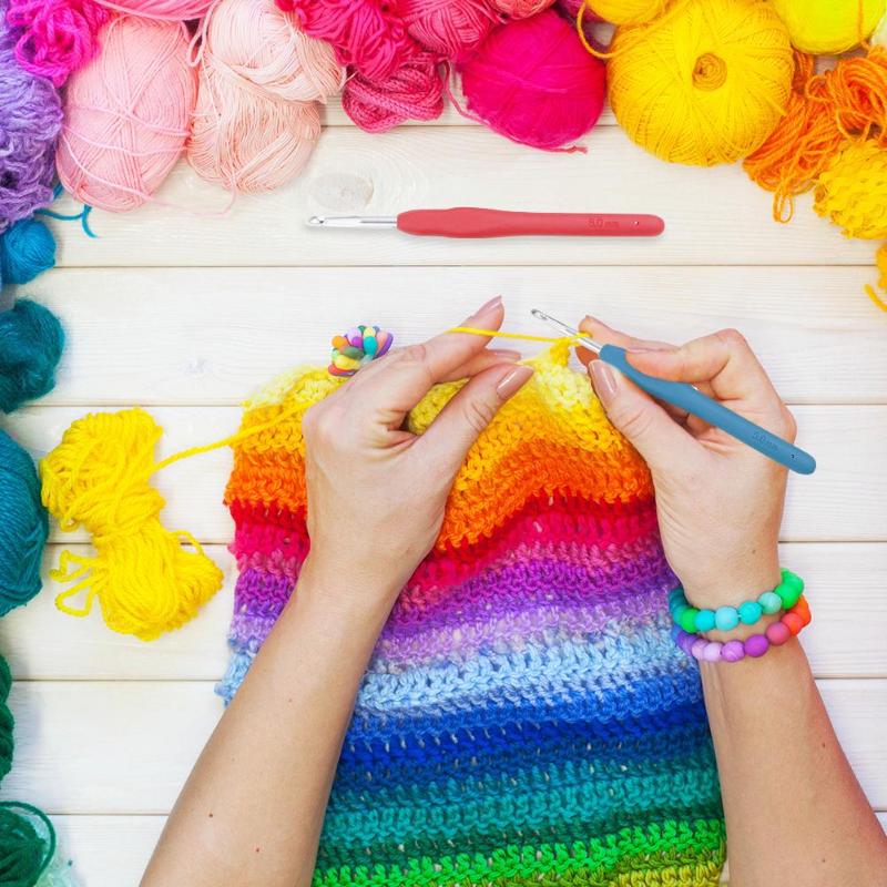 Crochet Hooks Set DIY Needlework Storage Smooth Touch TPR Soft Handle Weave Yarn Knitting Needle Crochet para tejer