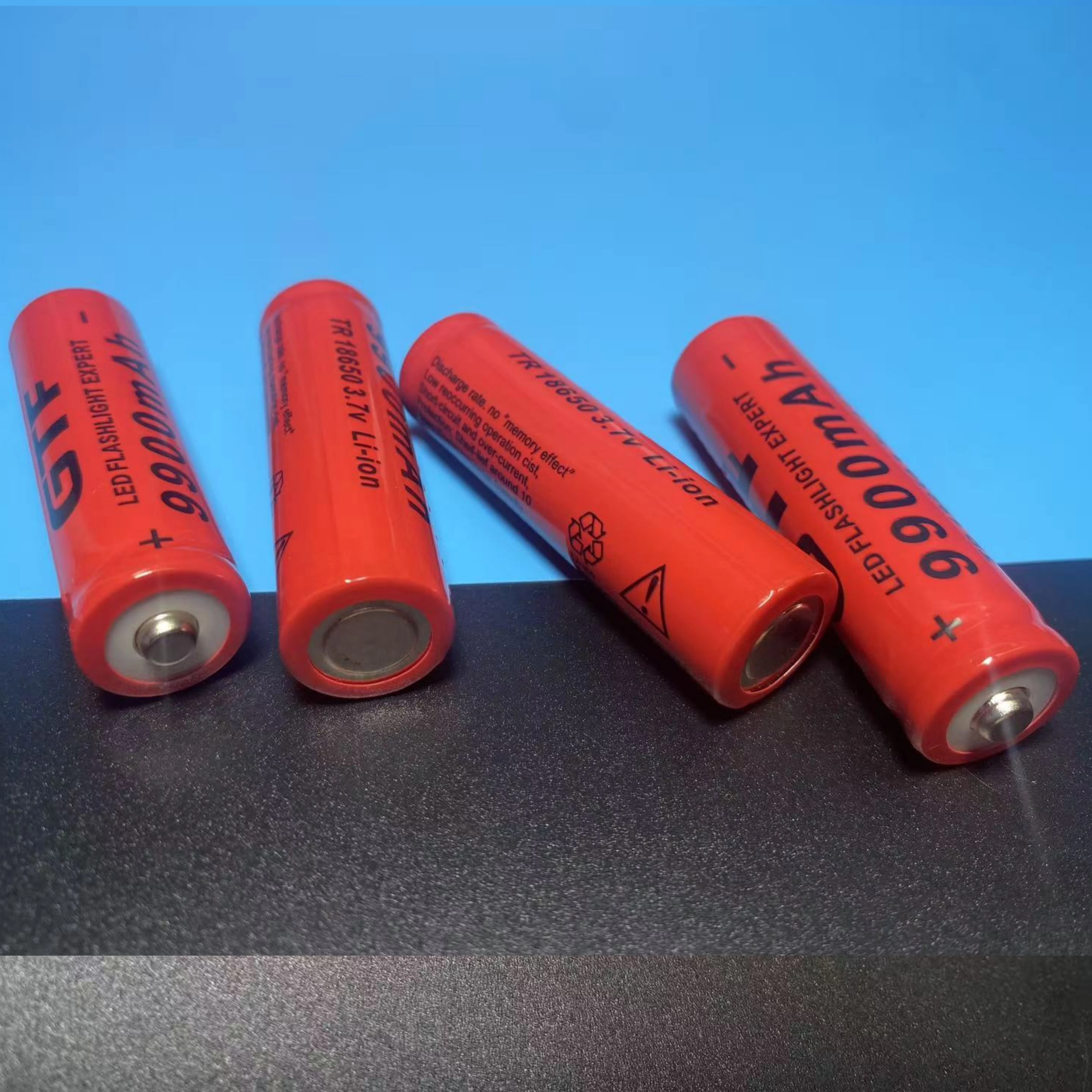 Batteria ricaricabile agli ioni di litio 18650 da 3,7 V Ampia compatibilità con torce elettriche, power bank e gadget portatili Alta qualità e durevole