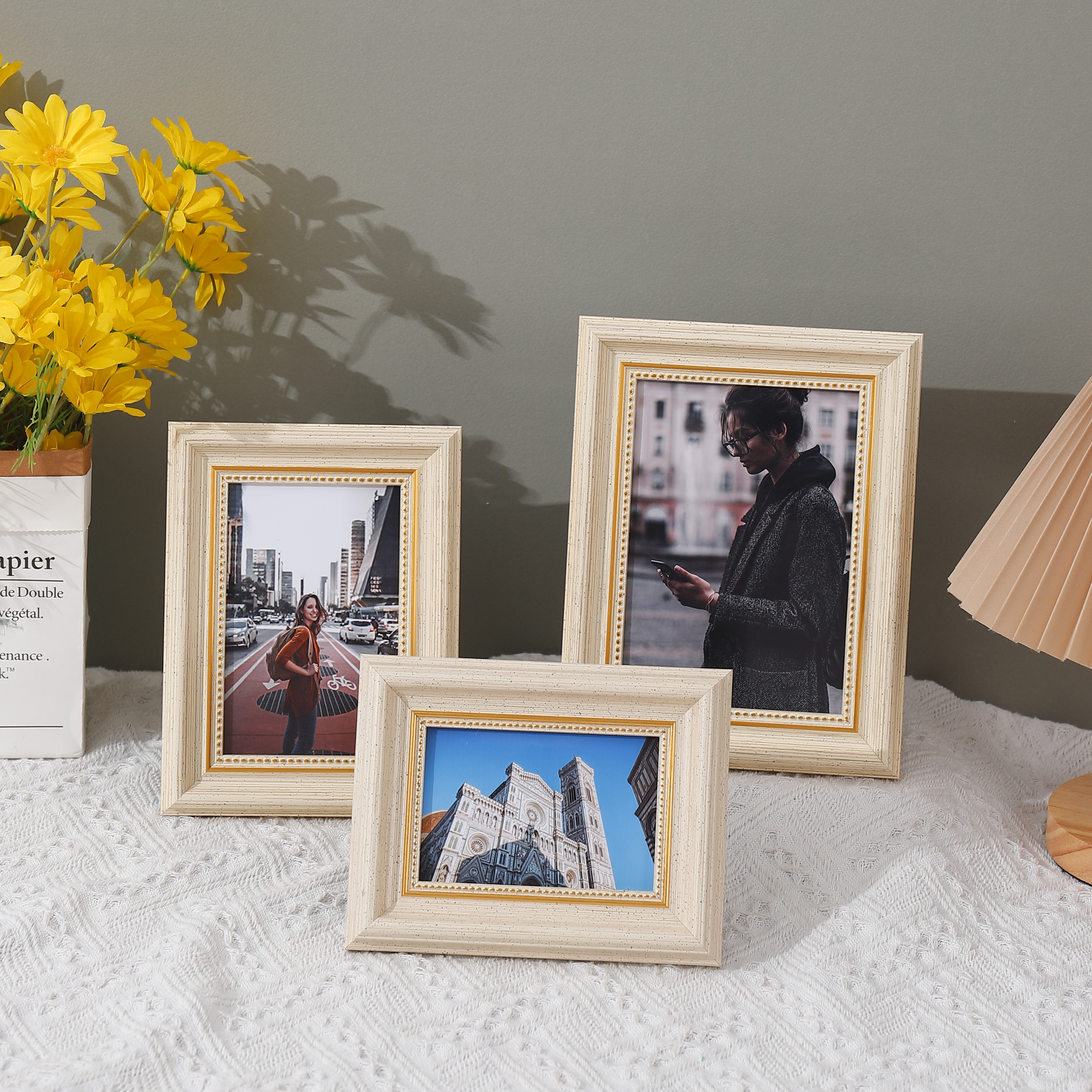1pc beige plastic photo frame Ideal for family and... – Grandado
