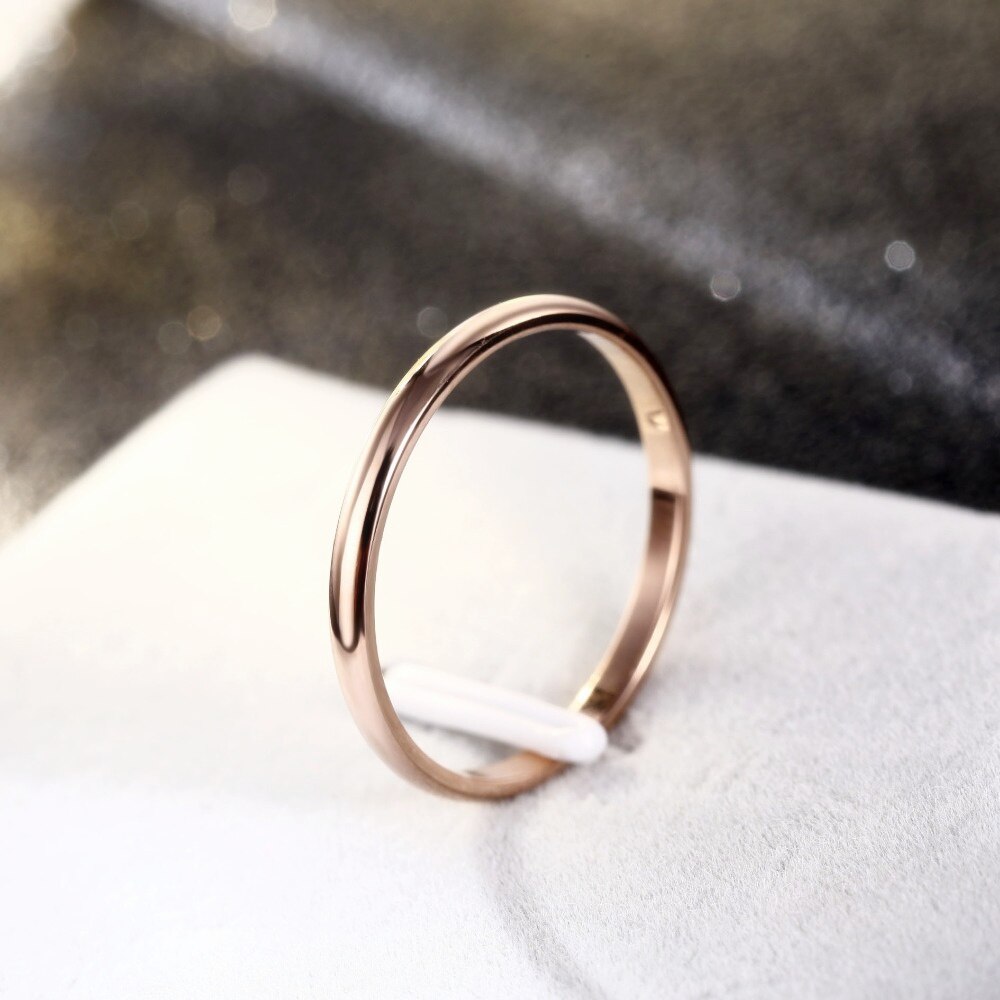 2 mm Glad Eenvoudige Ring Titanium Stalen Ring allergievrij ring Paar Trouwringen Vrouw Man Mode-sieraden: 6 / Rose Gold