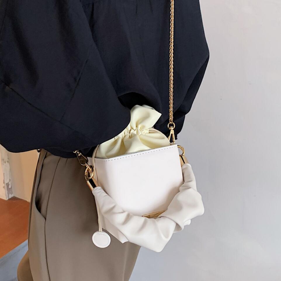 Sac fourre-tout plissé seau été en cuir PU femmes sac à main chaîne épaule sac de messager sacs à main