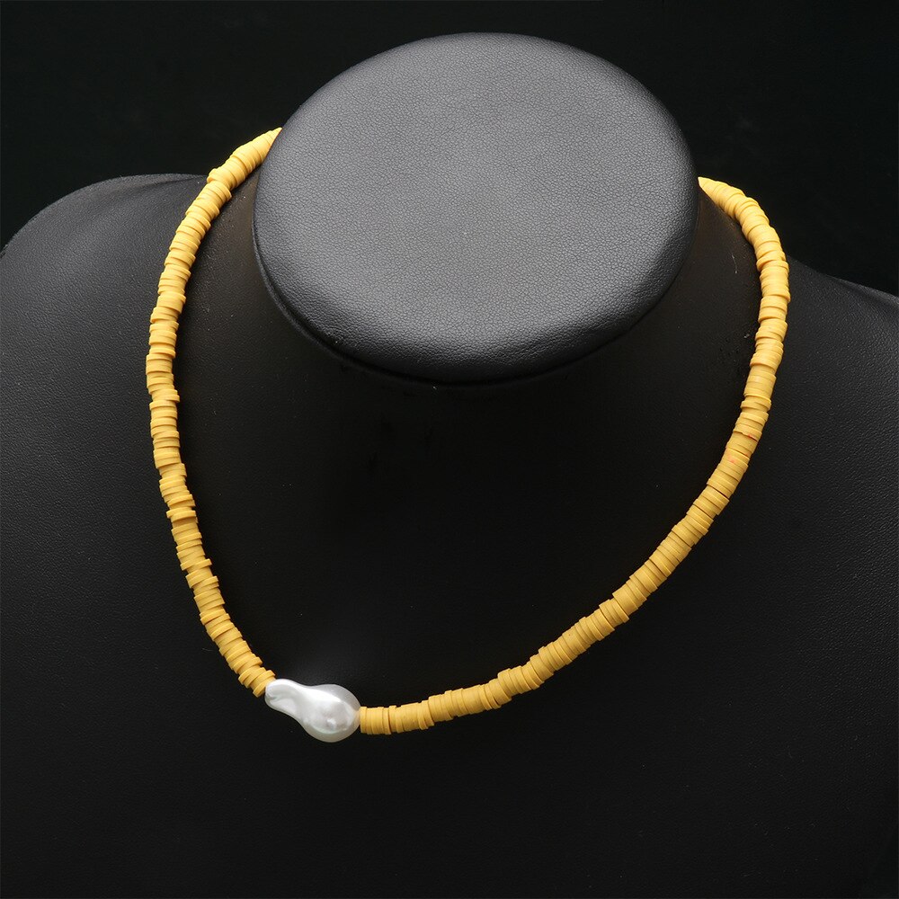 Collar bohemio de arcilla polimérica para mujer, gargantilla de perlas barrocas con cuentas amarillas, joyería hecha a mano para la playa