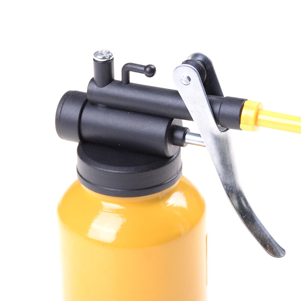 High Pressure Pump Action Oiler 250g Lubrication Feed Oil Can Spray Gun Pot