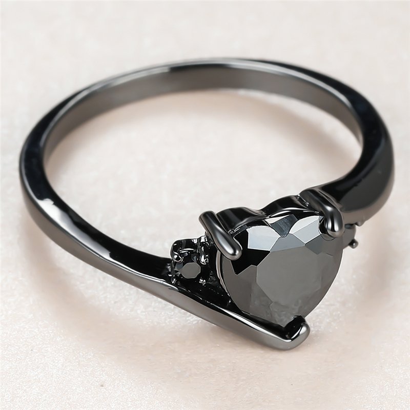 Simpel kvindelig sort krystal sten ring charme 14kt sort guld vielsesringe til kvinder vintage kærlighed hjerte zirkon forlovelsesring
