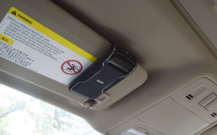 Handsfree Car Kit Speakerphone Wireless Black Bluetooth Sun Visor Clip 10m Distance For iPhone with Car Charger