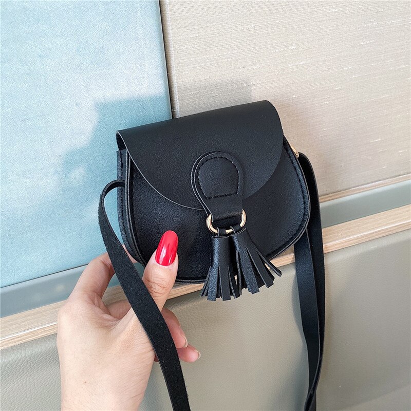 Vrouwen Handtassen Effen Kleur Zachte Ondergrond Eenvoudige Kwastje Magnetische Gesp Enkele Schouder Messenger Kleine Tas Vrouwelijke Tas: black