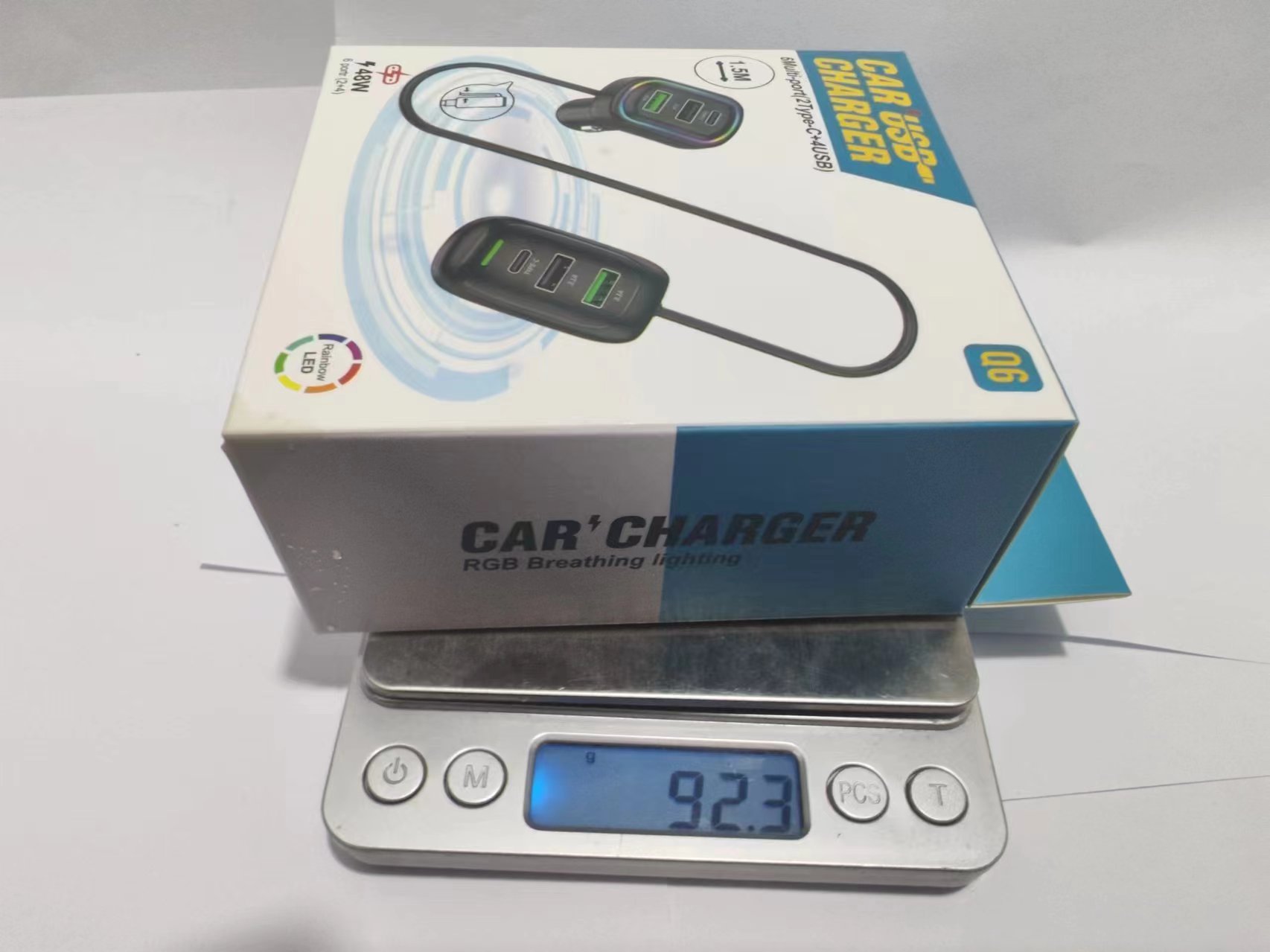 Chargeur de voiture avec charge magique super rapide, technologie principale de récupération de puissance rapide, adaptation intelligente à divers appareils