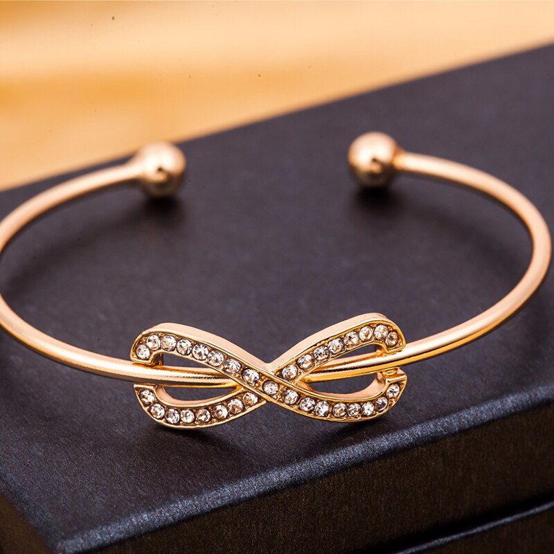 Eenvoudige Infinity Manchet Bangle Voor Vrouwen Goud/Zilver Kleur mode-sieraden Crystal Rhinestone Boog Opening Bangles Armbanden