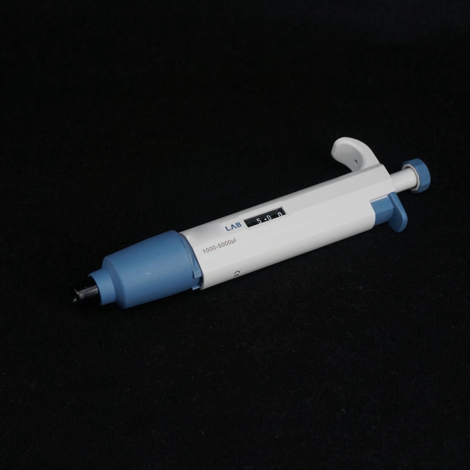 1000-5000ul Adjustable Pipette Lab Corrosion Resistant Removable Nozzle Digital